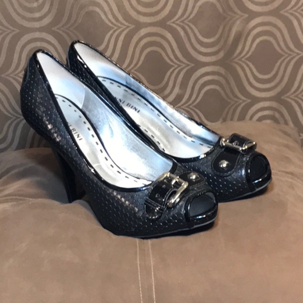 Gianni Bini Pumps, Black